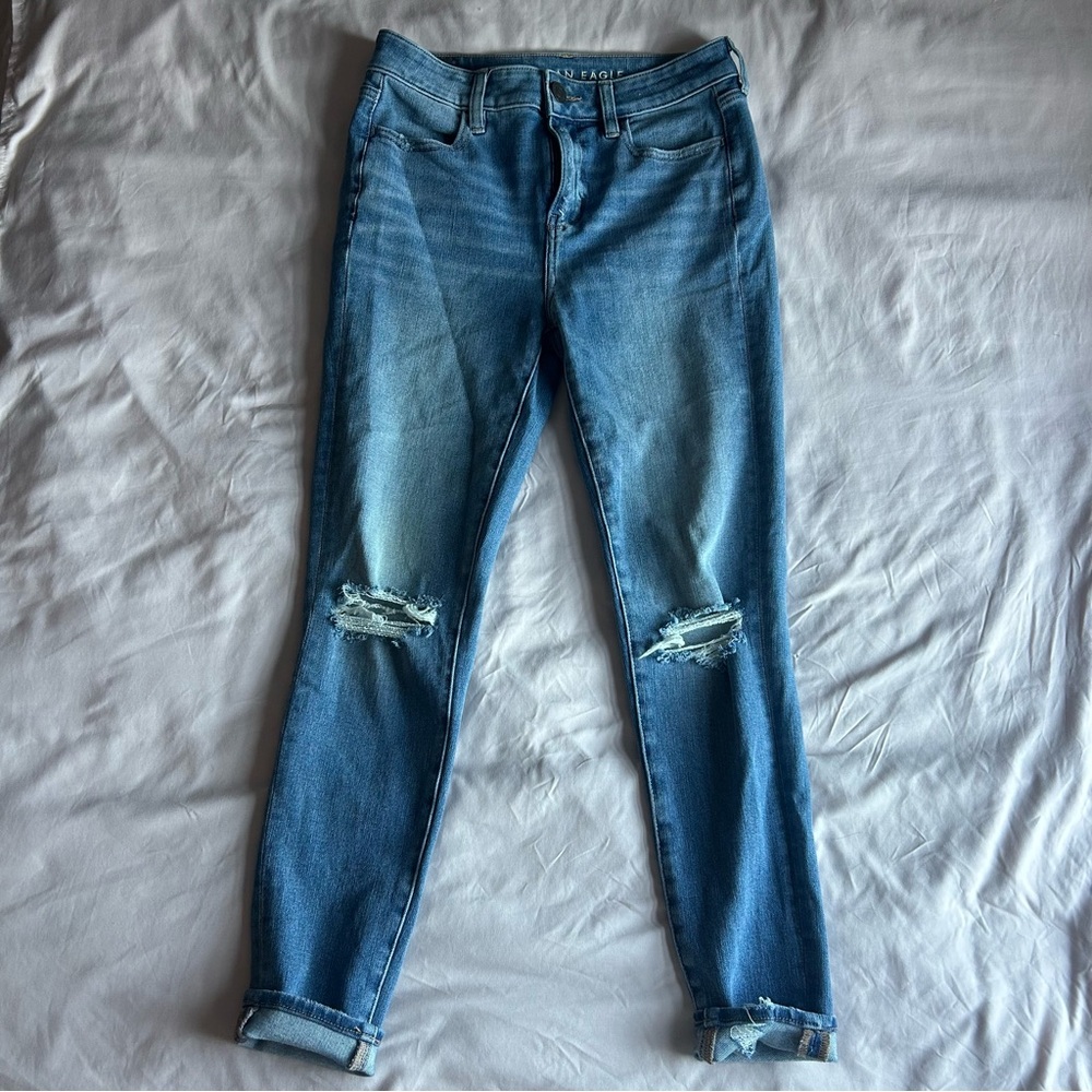 American Eagle Distressed Skinny Jeans – Size 4 Short